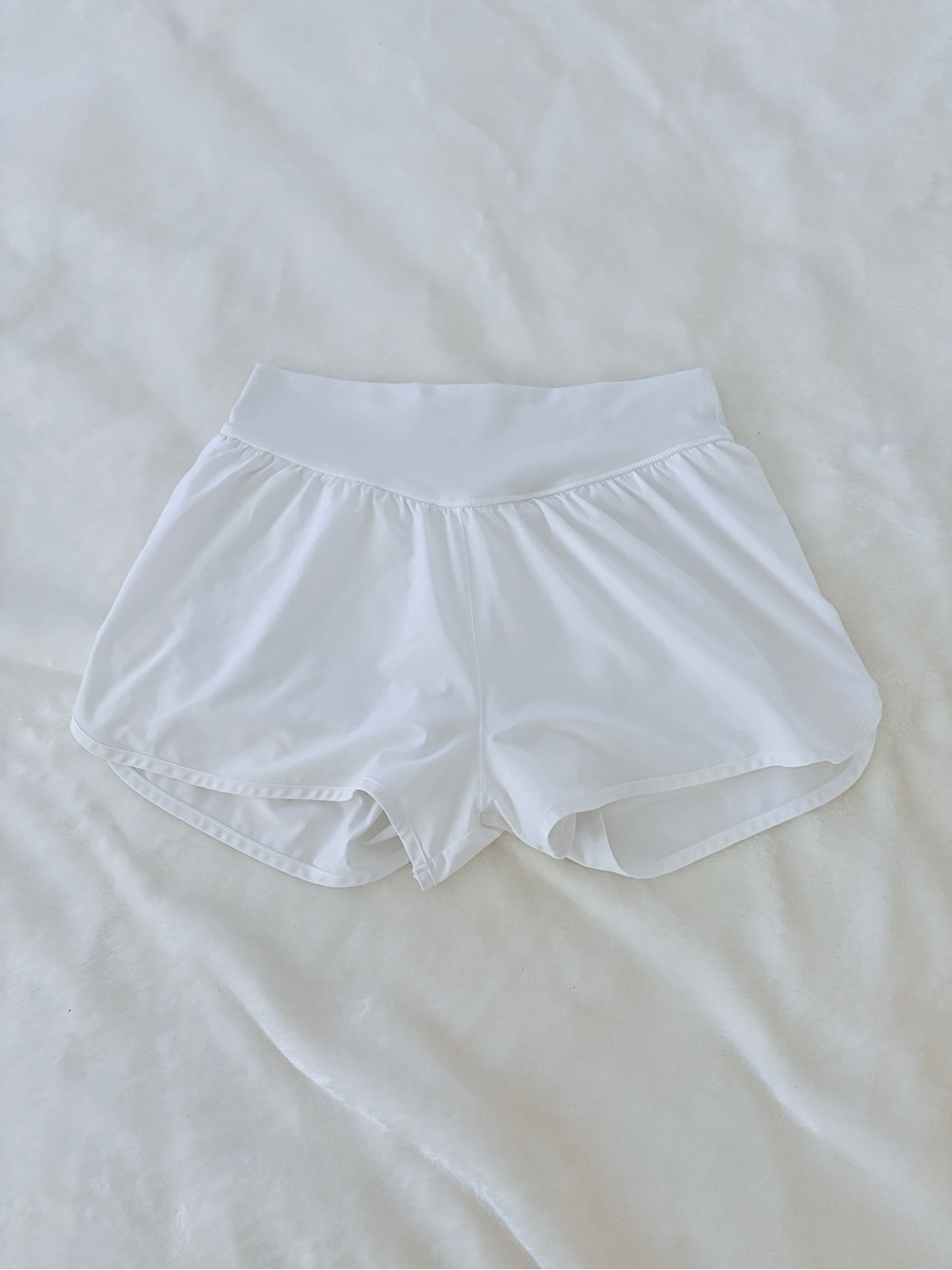 Women's White Aerie Athletic Shorts - High Waist Performance